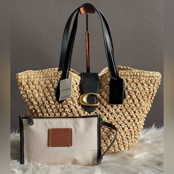 Coach Handbags - CA034 - Coach Small Tote